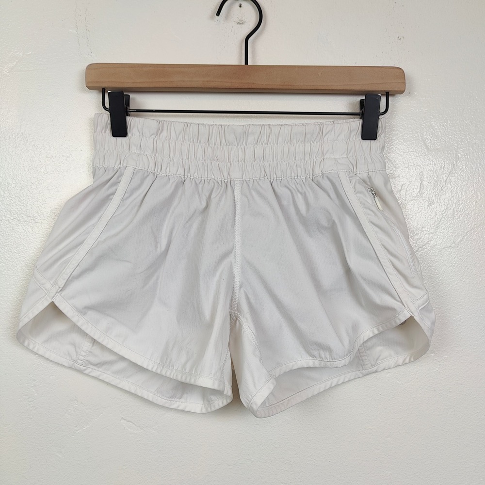 Lululemon Tracker Short V 4" Womens 6 White Swift Ultra Running Activewear